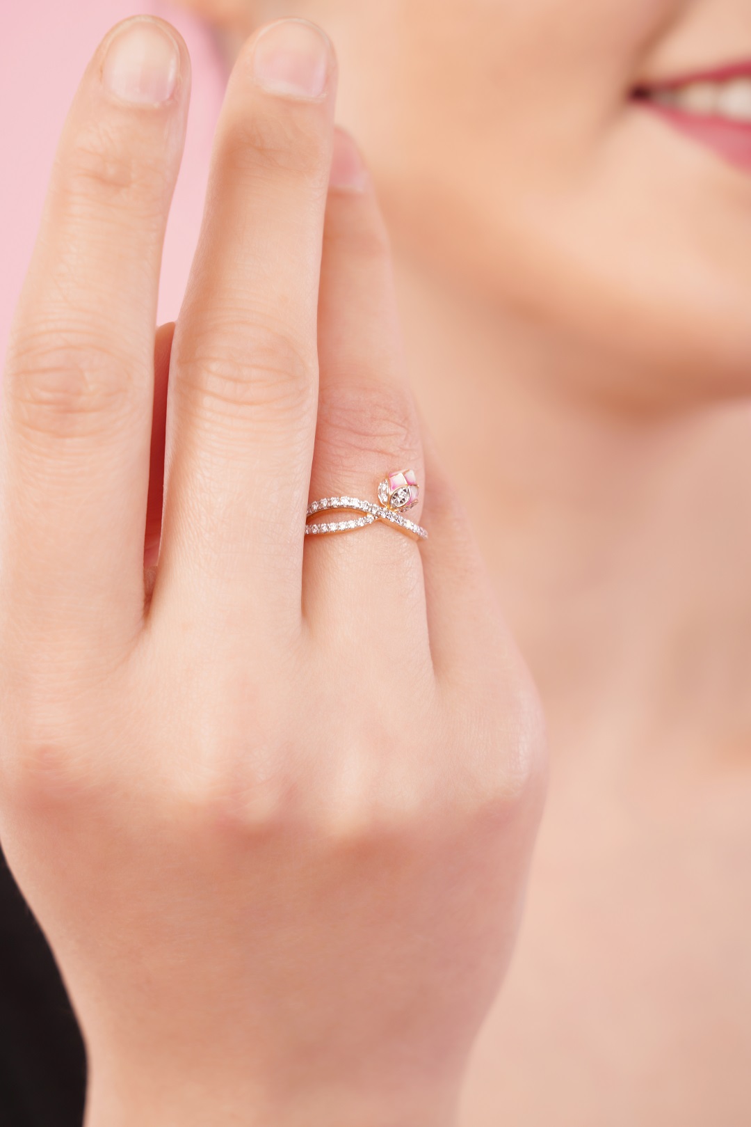 NATURAL DIAMOND RING